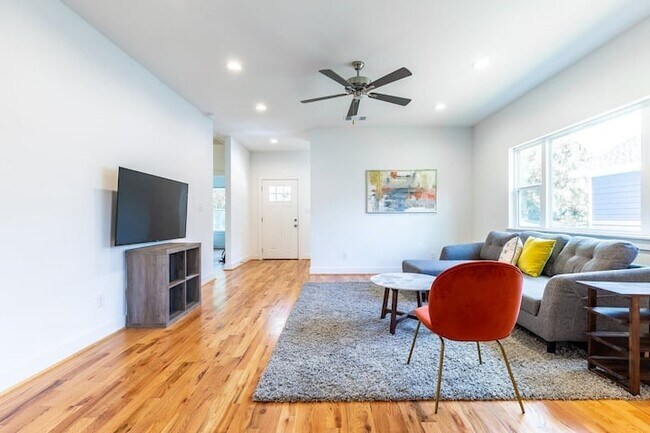 Foto del edificio - 1753 Pasadena St