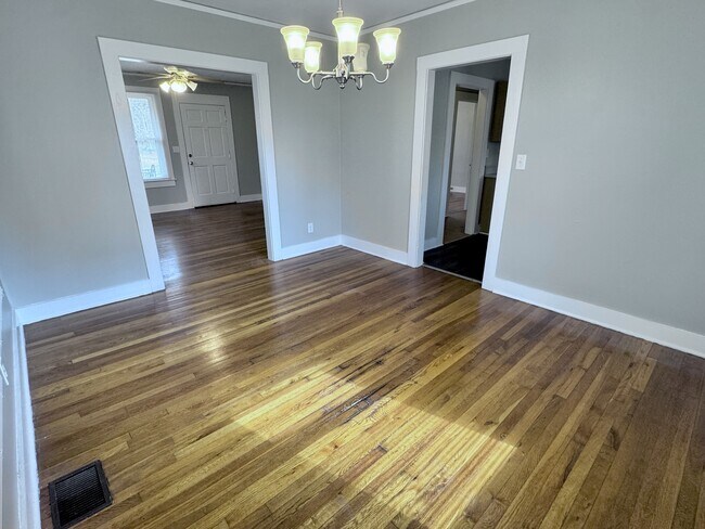 Foto del edificio - 5 W Marion Rd