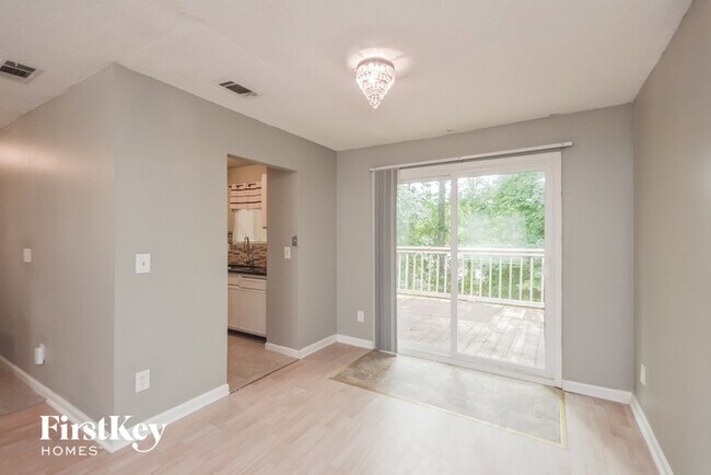 Building Photo - 5585 Fairington Pl
