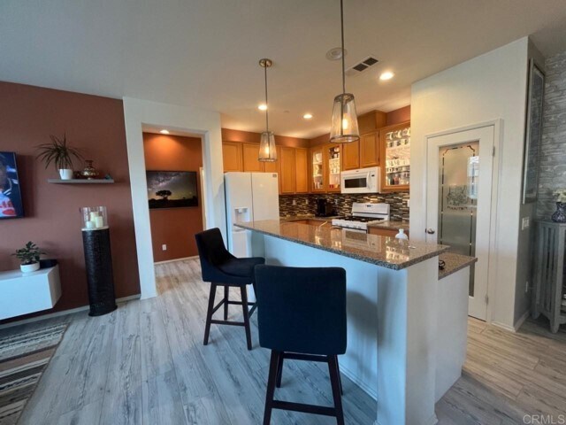 Foto del edificio - 1717 Carrillo Pl