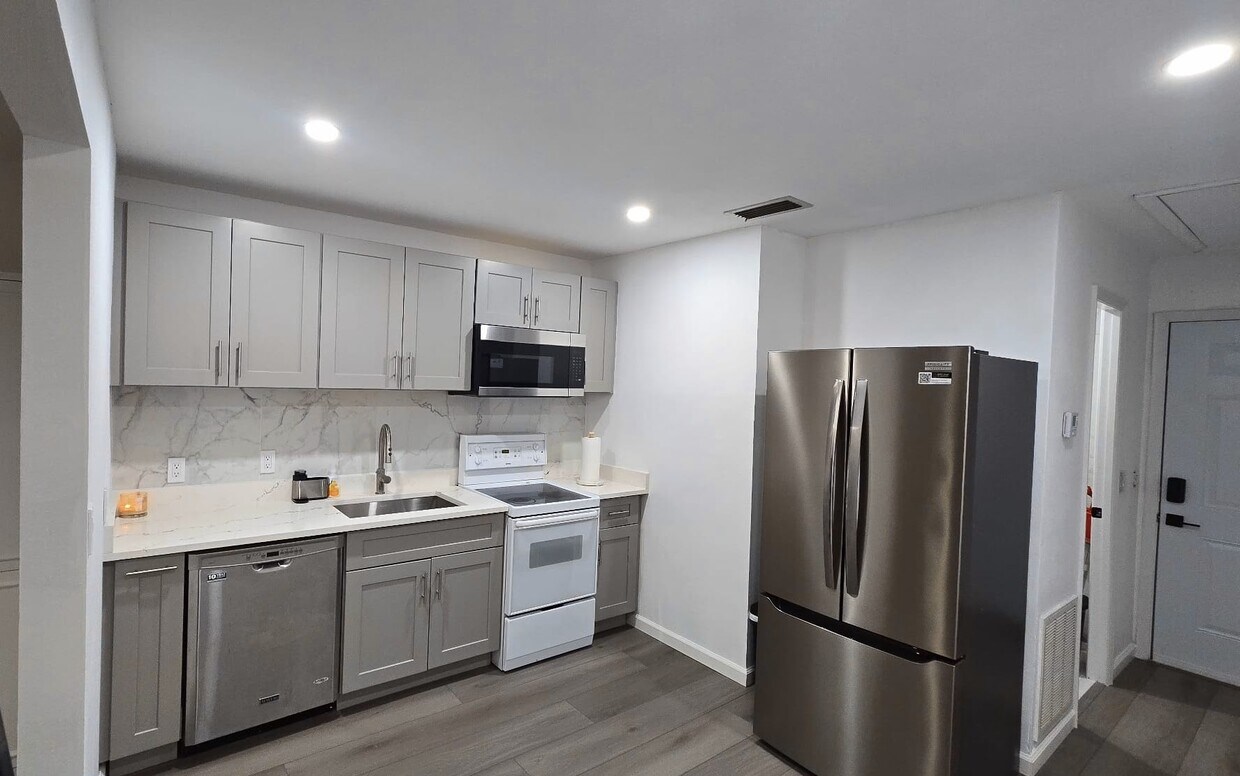 Foto principal - 4513 S Oak Dr