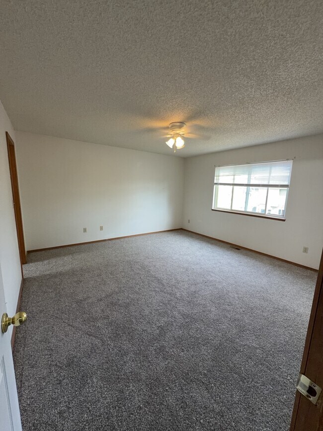 Building Photo - 2123 Fairweather Way