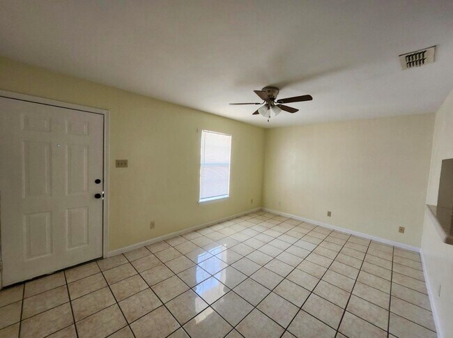 Foto del edificio - 3005 Reynolds St