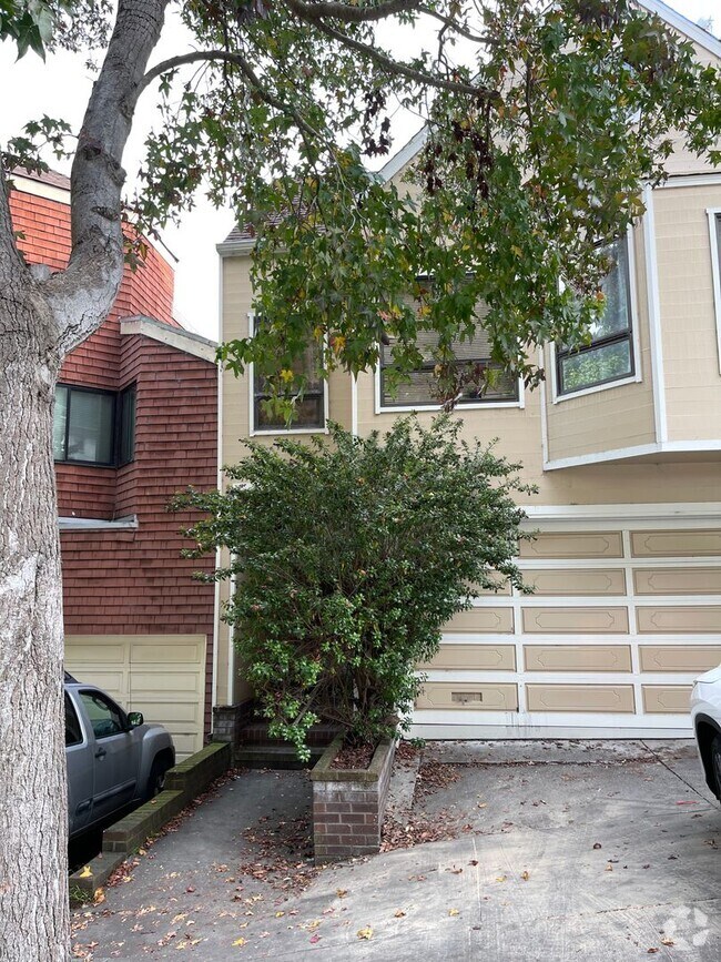 Building Photo - 1262-1264-1264 Stanyan St