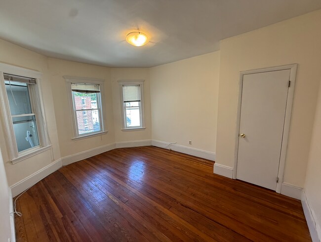 Building Photo - 348 Faneuil St