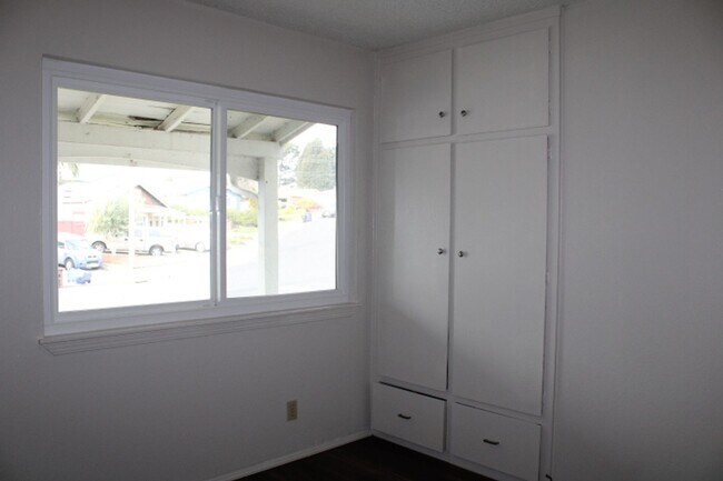 Foto del edificio - PENDING 2733 Sargent Ave, San Pablo, CA 94806