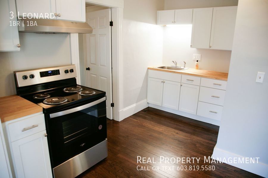 Foto principal - Renovated Downtown Gem: 1BR Apartment with...