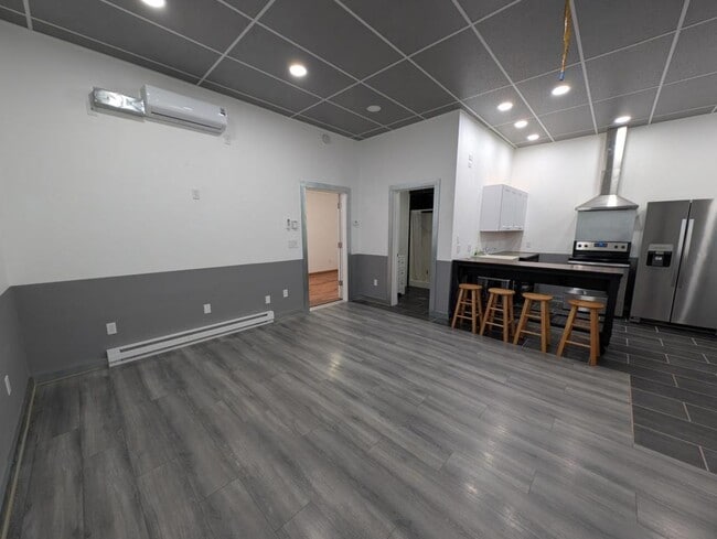 Building Photo - 205 Colorado Ave