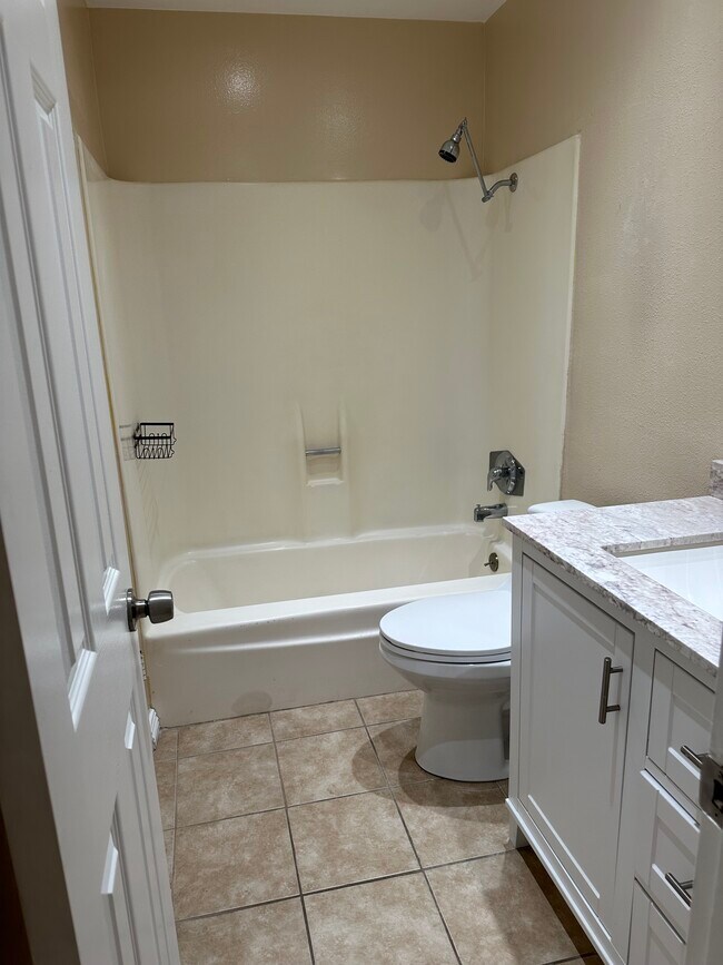 Foto del edificio - 605 N Louise St