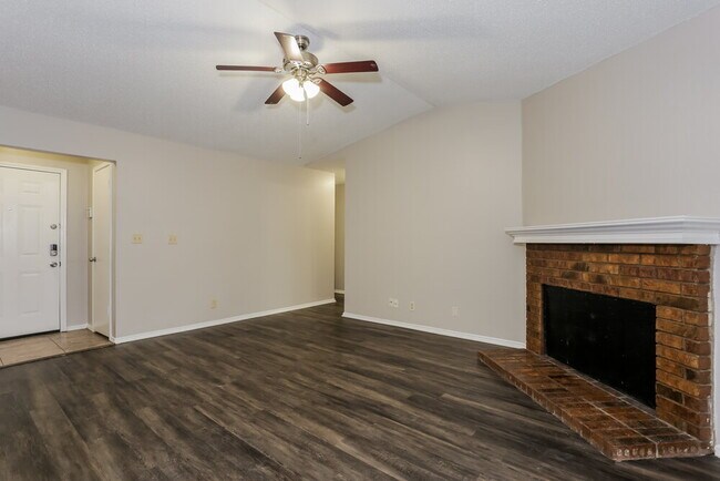 Building Photo - 8120 Camelot Rd