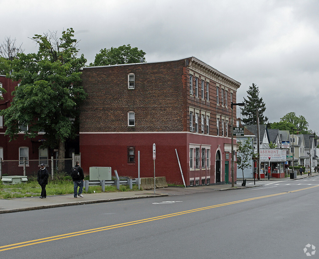 Building Photo - 1980 Dorchester Ave