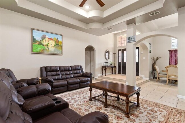 Foto del edificio - 1311 Ima St