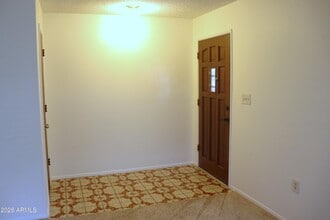 Building Photo - 517 Phillip Dr