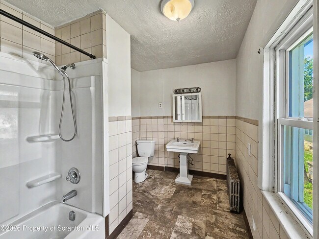Foto del edificio - 1315 Farr St