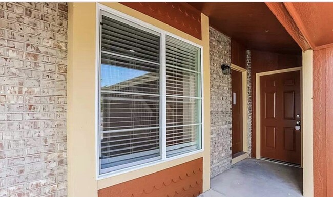 Building Photo - 17976 E Bethany Dr