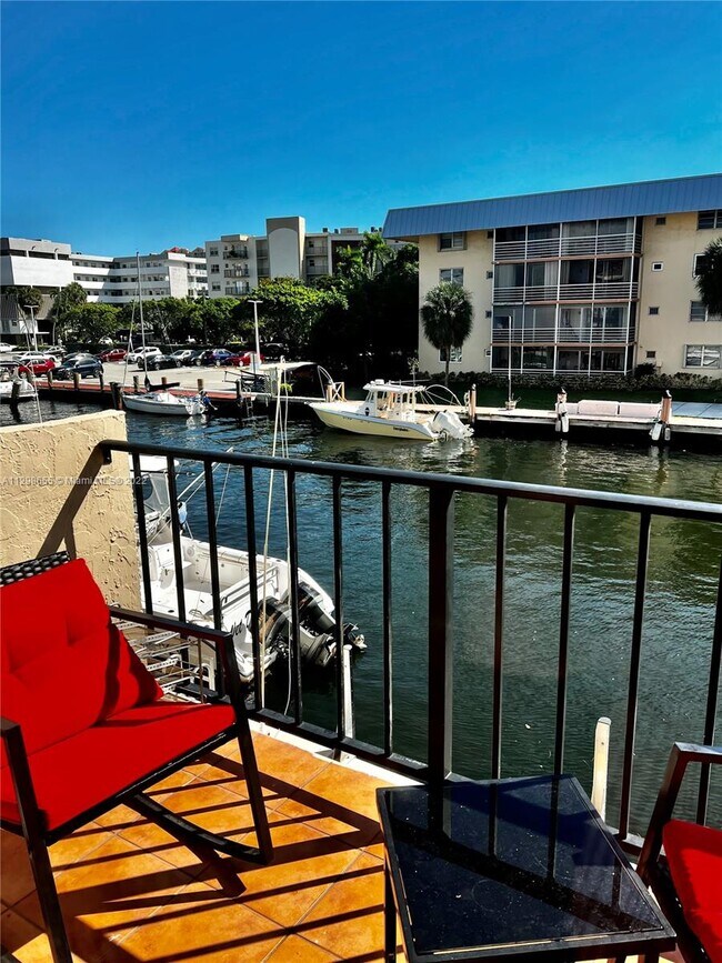 Foto del edificio - 3860 NE 170th St  202 North Miami Beach Fl...