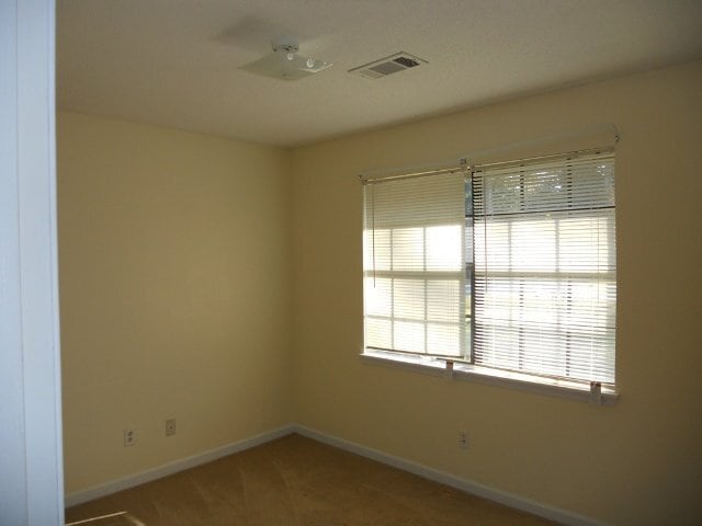 Building Photo - Home For Rent
