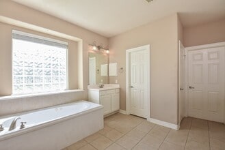 Building Photo - 2403 Galleon Point Ct