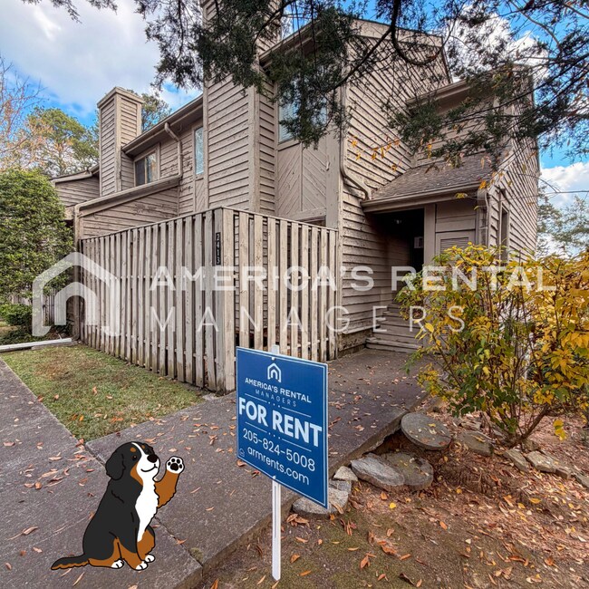 Building Photo - Freshly Updated Condo with Great Outdoor Space! Sign a 13 month lease by 1/15/2026 and receive HA...
