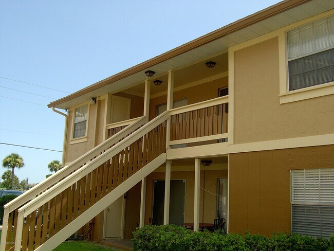 Building Photo - 133 Bristol Ct
