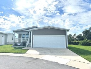 Building Photo - 40940 Roselle Lp