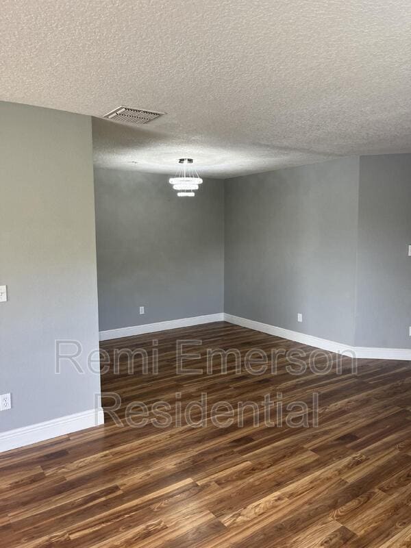 Foto del edificio - 13500 Applerose Ln