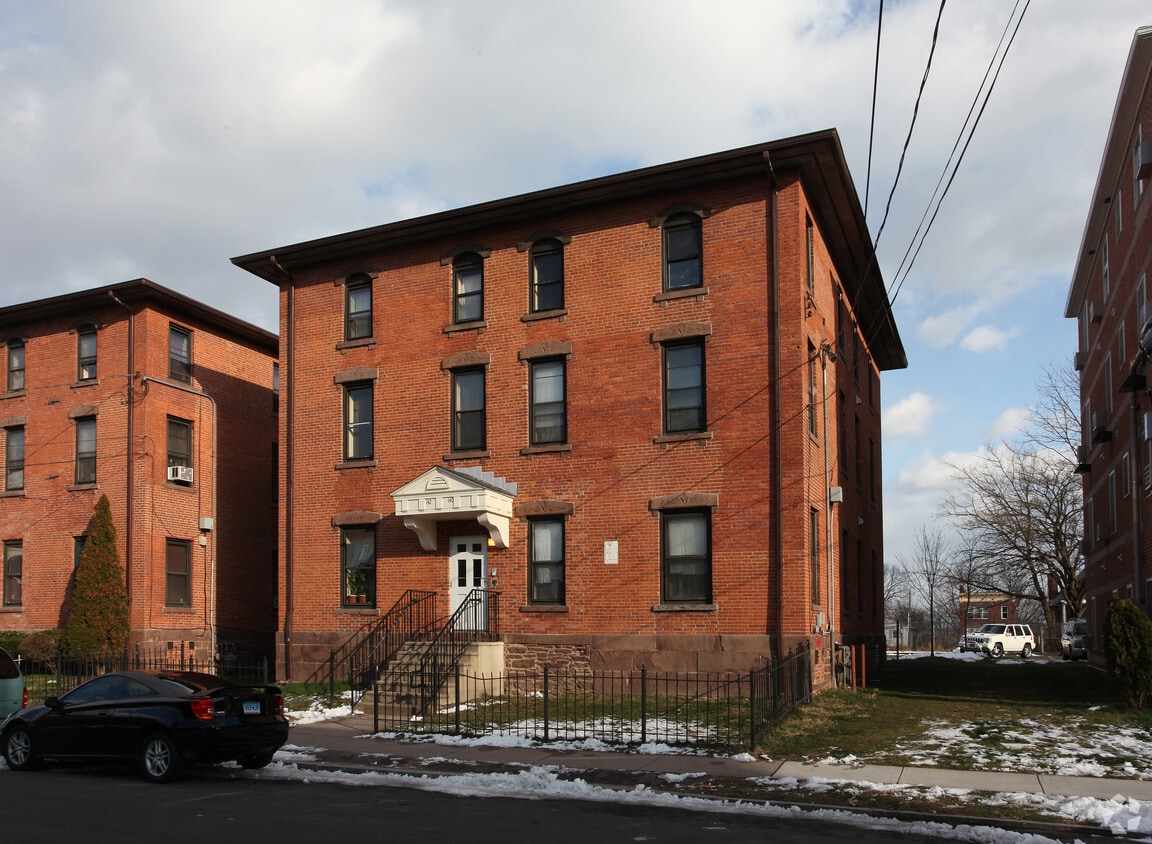 Primary Photo - 140-142 Wooster St