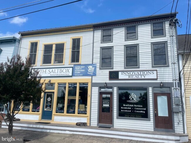 Foto del edificio - 70 Clinton St