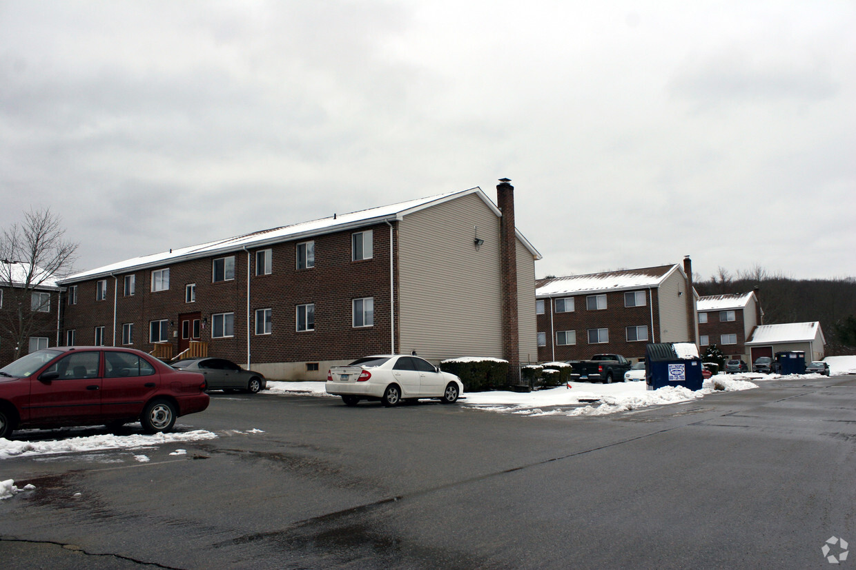 Building Photo - Briarwood Apartments