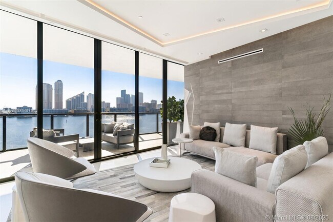 Building Photo - 5000 Island Estates Dr