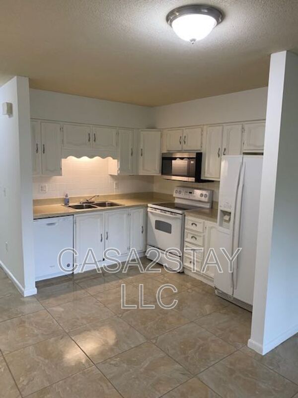 Foto del edificio - 7297-7297 Albany Rd