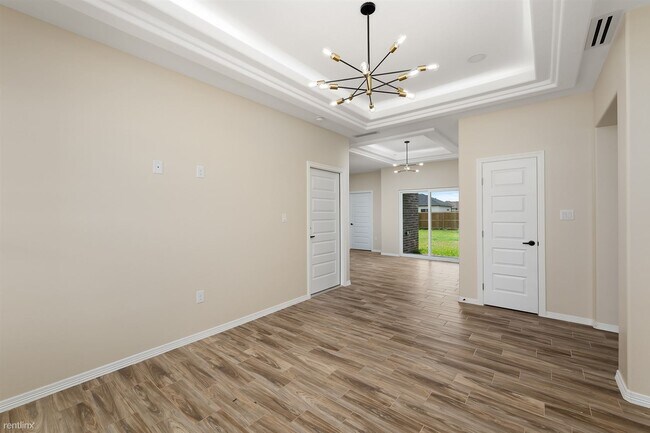 Building Photo - 3 br, 2 bath House - 2305 San Charbel St