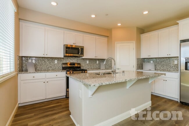 Foto del edificio - 2526 Gold Brk St