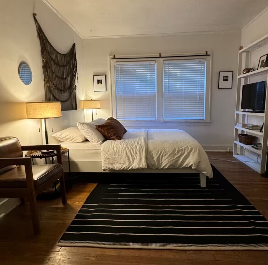 Foto principal - 5005 Grand Avenue