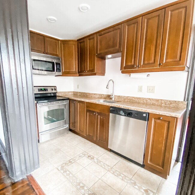 kitchen - 904 N Calvert St