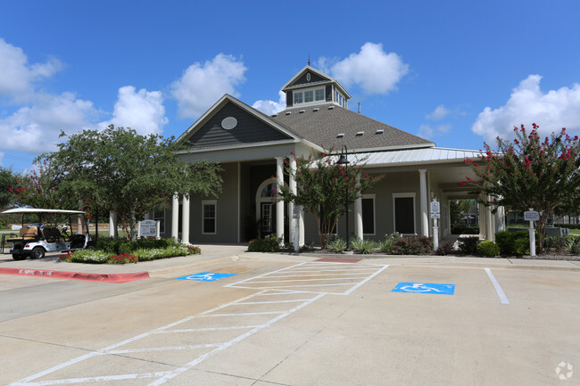 Leasing Office - Stoneleigh on Major