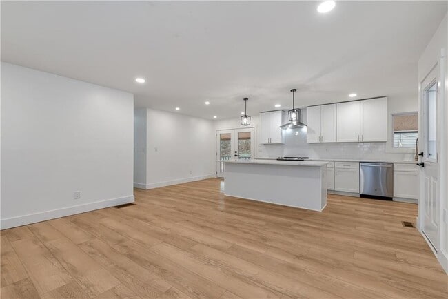 Building Photo - 3852 Pin Oak Cir