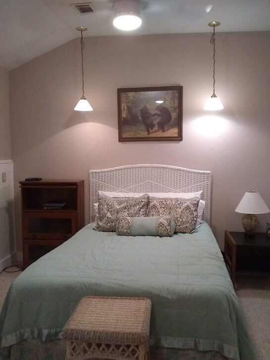Foto del edificio - 143 N Woodland Dr