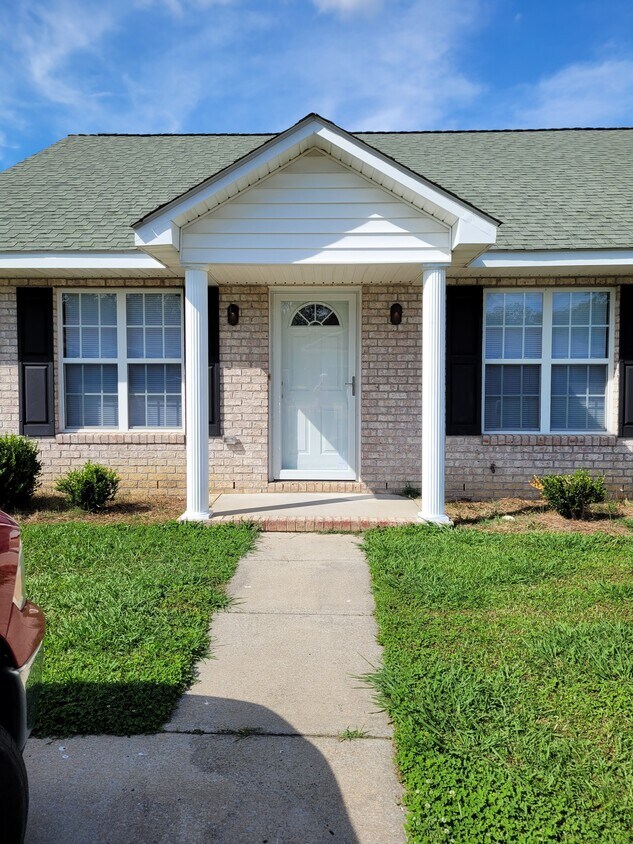 323 Cottonfield Ct Unit 323 A, Ayden, NC 28513 Apartments in Ayden