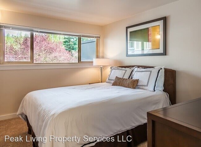 Foto del edificio - 3901 NE 45th St