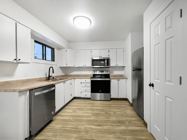 Foto del edificio - 1225 Karluk St