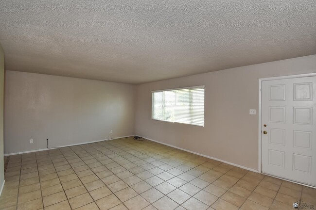 Building Photo - 2490 W Yowell Ct