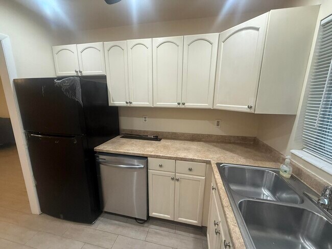 Foto del edificio - 2509 Dudley Dr W