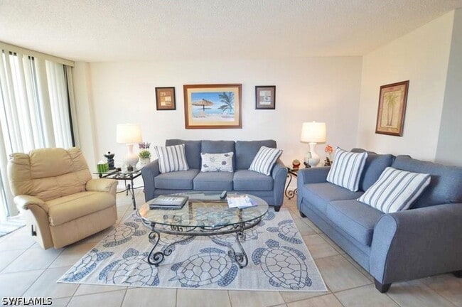 Building Photo - 260 Seaview Ct