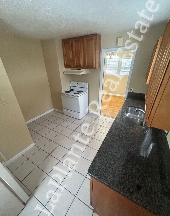 Foto del edificio - Charming 3-bedroom in North Toledo, on the west side of I-75