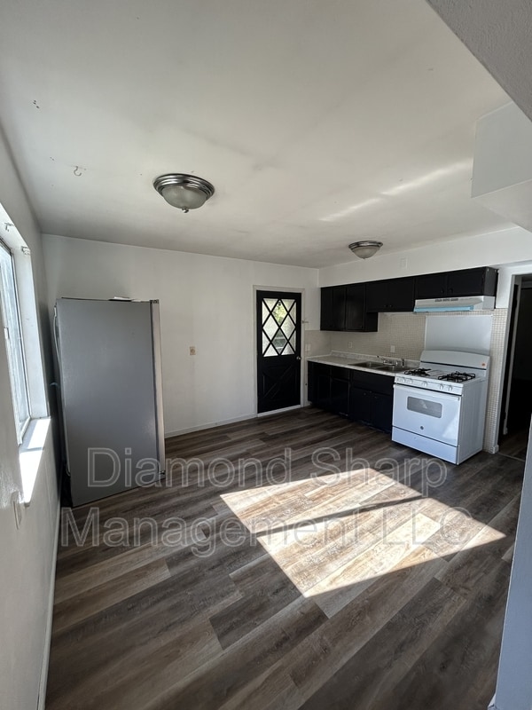 Foto del edificio - 408 Marcinah Ln