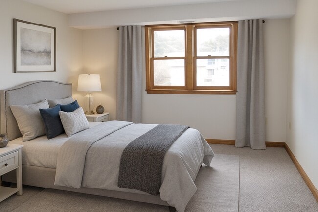 Building Photo - 4 Roedean Dr