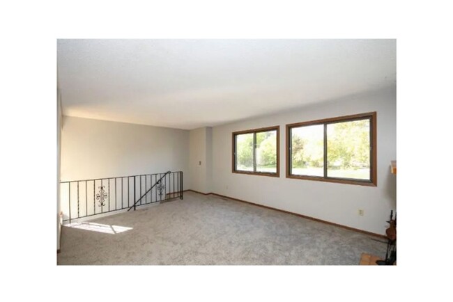 Foto del edificio - Spacious 2 Bedroom Townhome in Maple Grove!