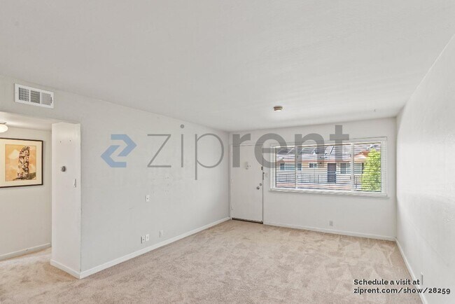Building Photo - 1375 Phelps Ave