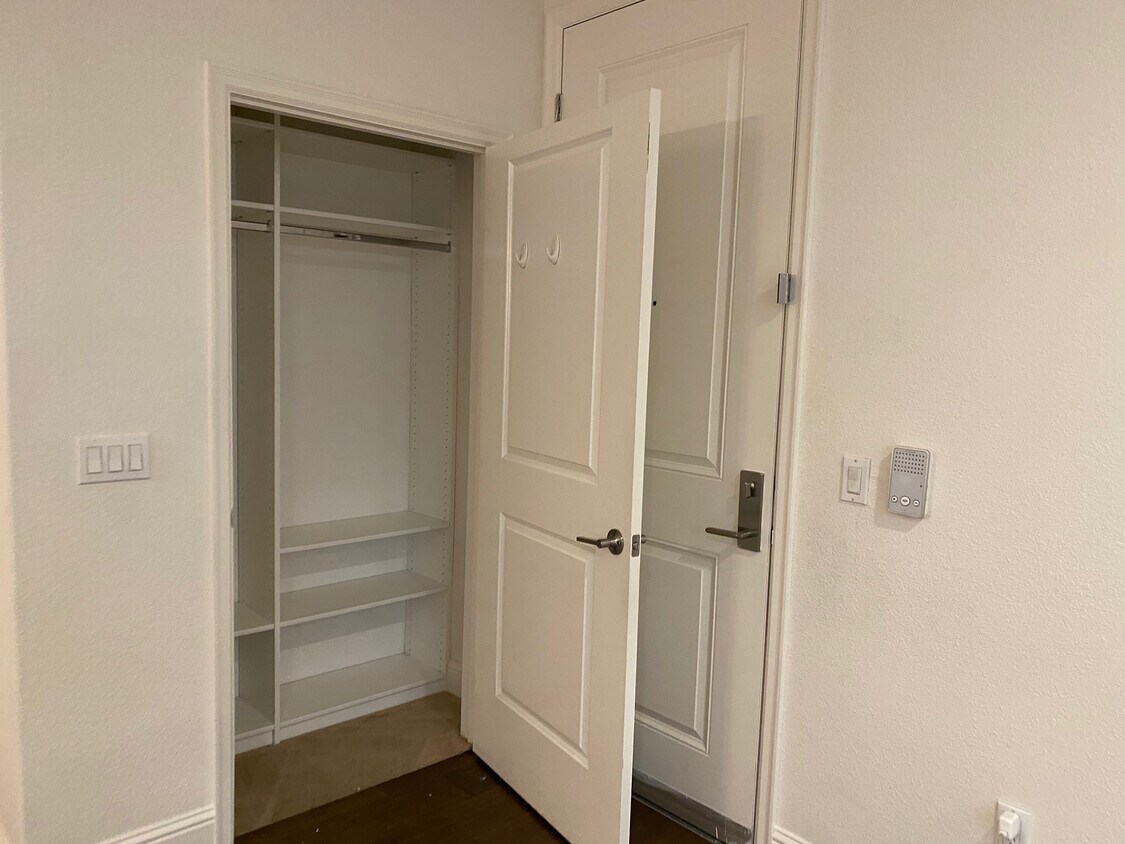 2585 El Camino Real Unit 311, Santa Clara, CA 95051 Condo for Rent in